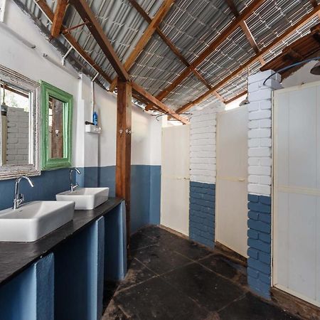Woke Arpora Hostel ภายนอก รูปภาพ